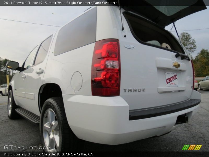 Summit White / Light Cashmere/Dark Cashmere 2011 Chevrolet Tahoe LS