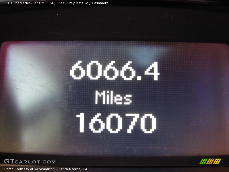 Steel Grey Metallic / Cashmere 2010 Mercedes-Benz ML 350