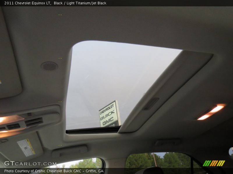 Black / Light Titanium/Jet Black 2011 Chevrolet Equinox LT