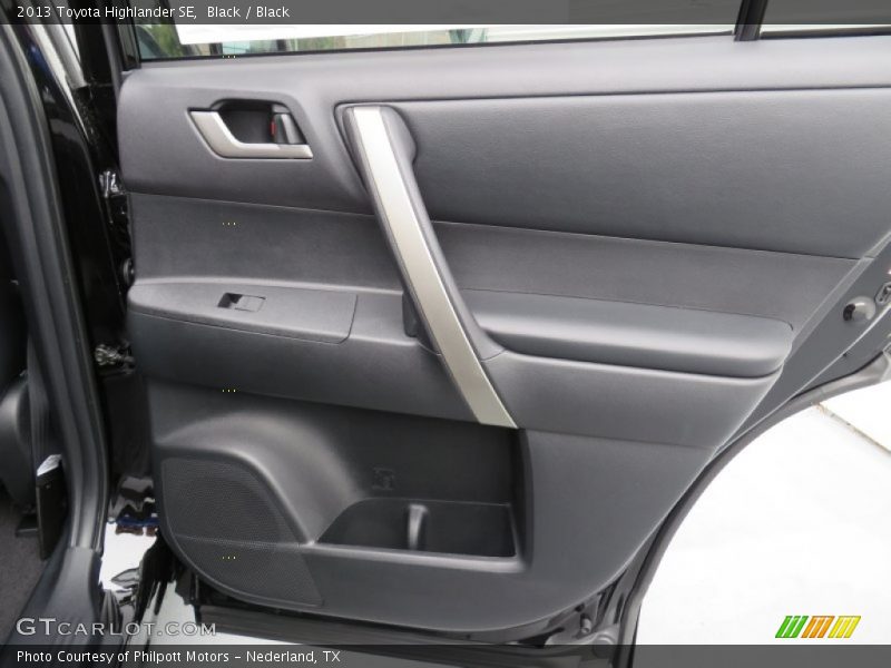 Black / Black 2013 Toyota Highlander SE