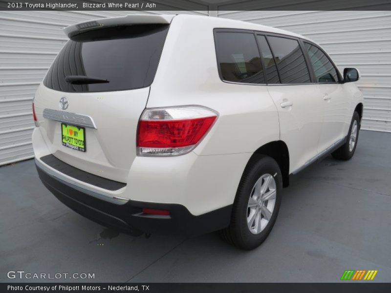 Blizzard White Pearl / Ash 2013 Toyota Highlander