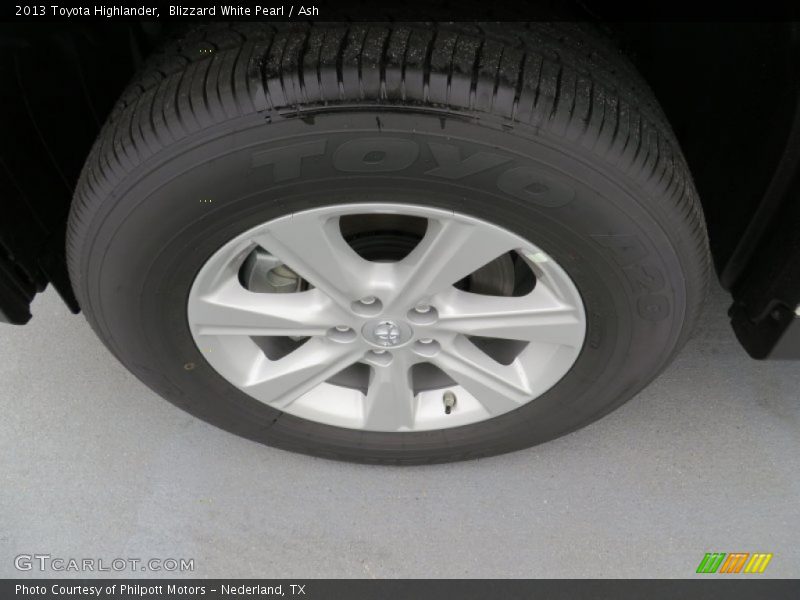 Blizzard White Pearl / Ash 2013 Toyota Highlander
