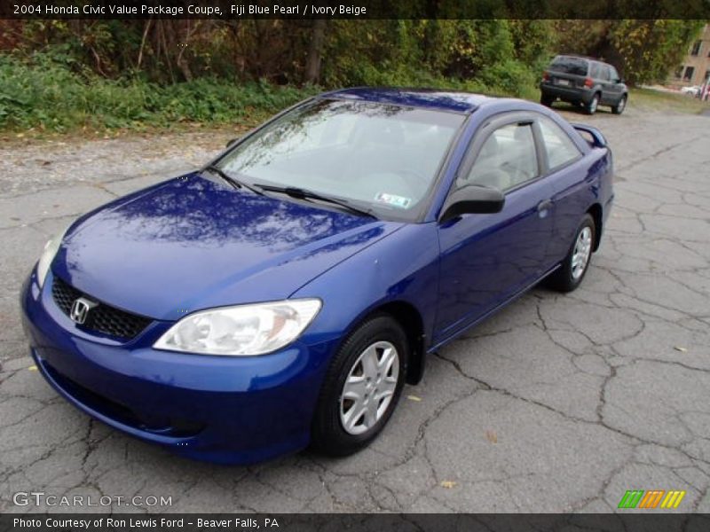 Front 3/4 View of 2004 Civic Value Package Coupe