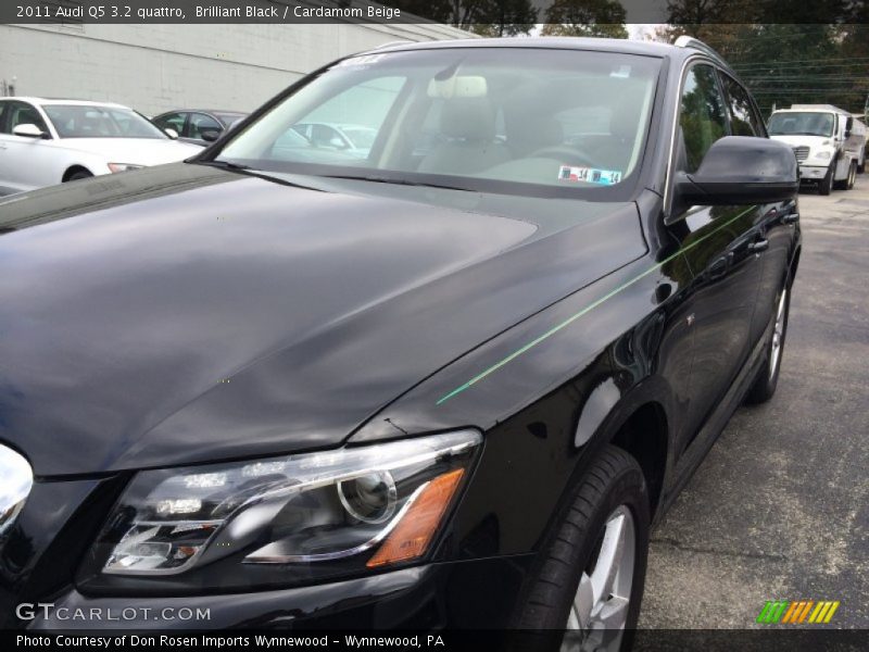 Brilliant Black / Cardamom Beige 2011 Audi Q5 3.2 quattro