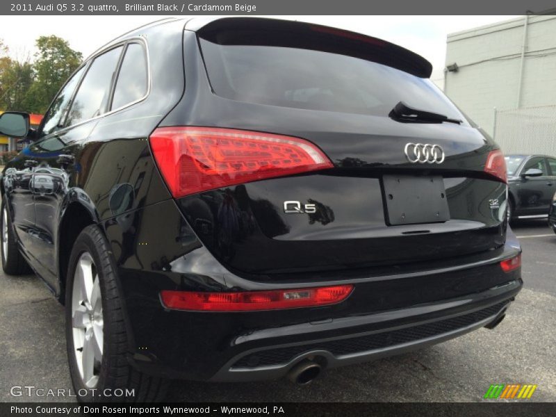 Brilliant Black / Cardamom Beige 2011 Audi Q5 3.2 quattro