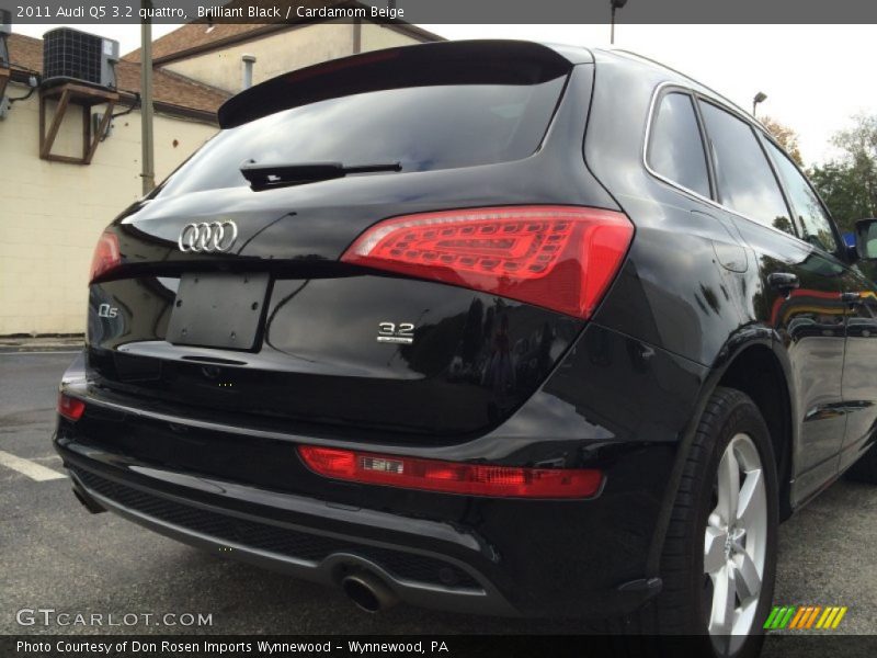 Brilliant Black / Cardamom Beige 2011 Audi Q5 3.2 quattro