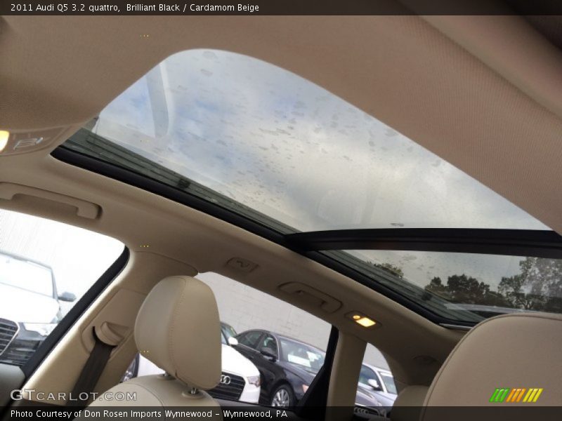 Brilliant Black / Cardamom Beige 2011 Audi Q5 3.2 quattro