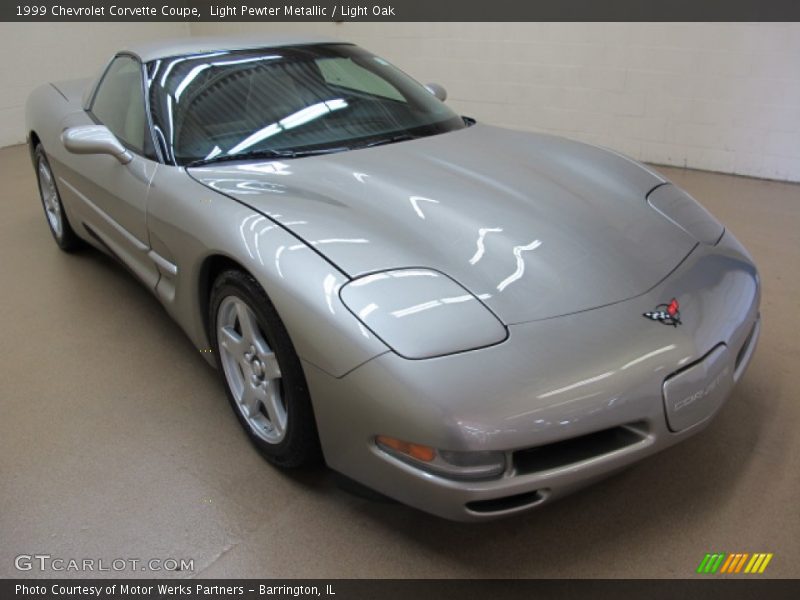 Light Pewter Metallic / Light Oak 1999 Chevrolet Corvette Coupe