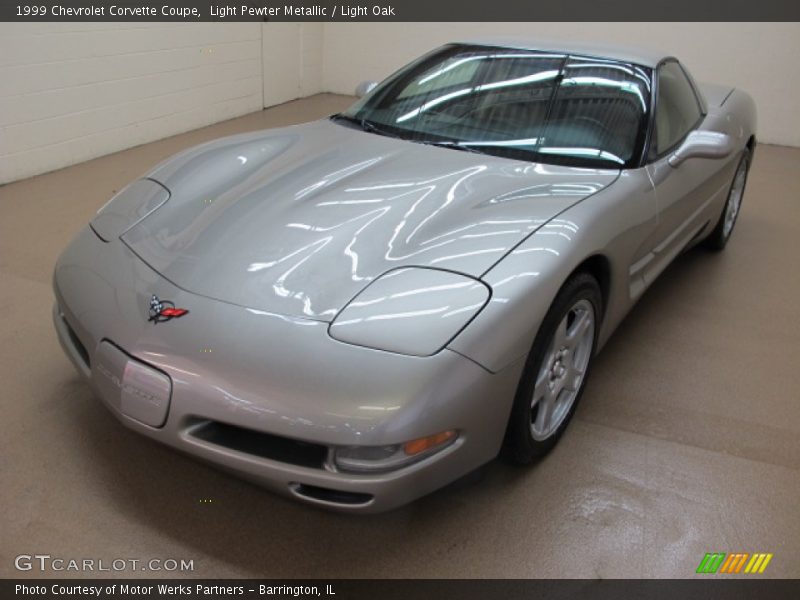 Light Pewter Metallic / Light Oak 1999 Chevrolet Corvette Coupe