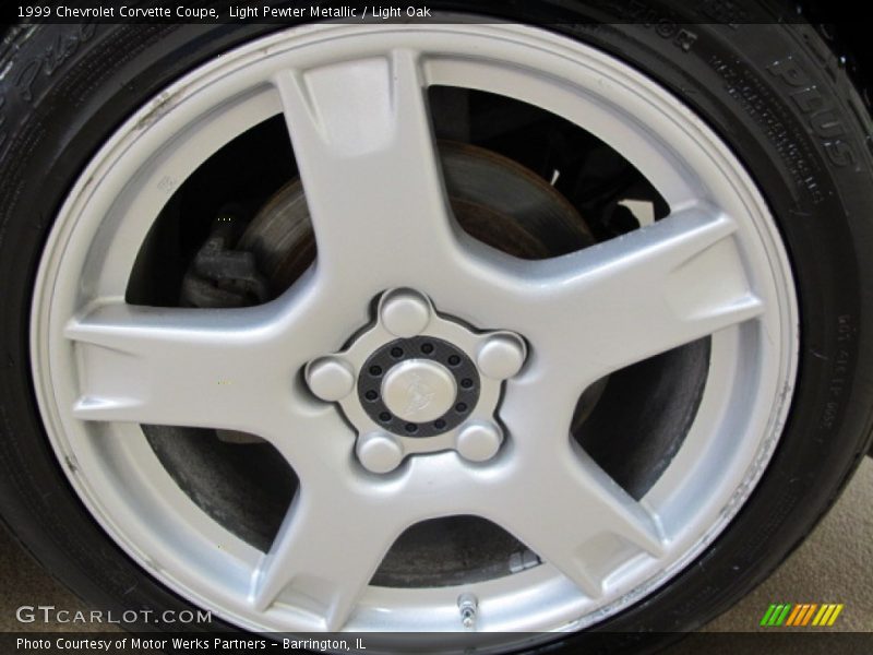 Light Pewter Metallic / Light Oak 1999 Chevrolet Corvette Coupe