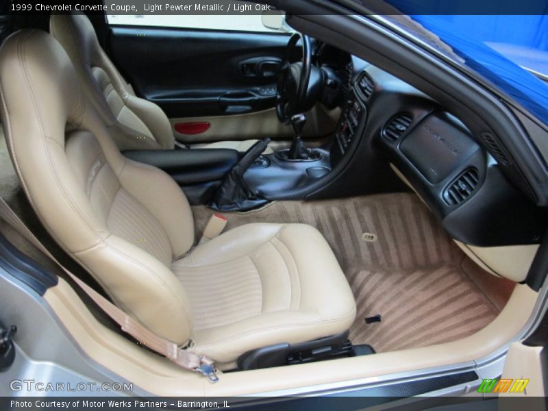 Light Pewter Metallic / Light Oak 1999 Chevrolet Corvette Coupe