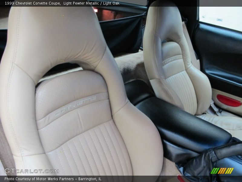 Light Pewter Metallic / Light Oak 1999 Chevrolet Corvette Coupe