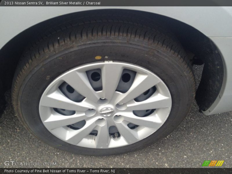 Brilliant Silver Metallic / Charcoal 2013 Nissan Sentra SV