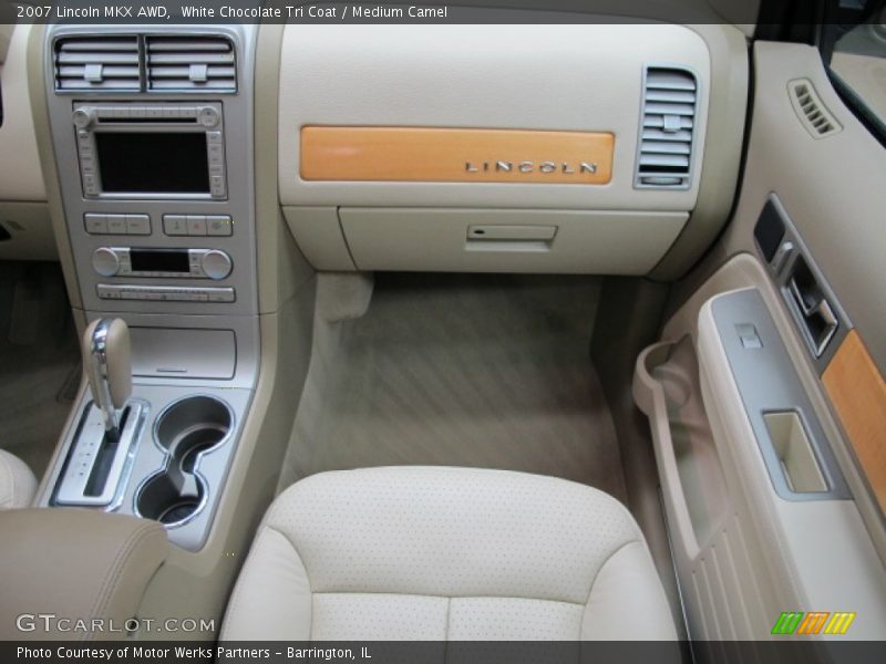 White Chocolate Tri Coat / Medium Camel 2007 Lincoln MKX AWD