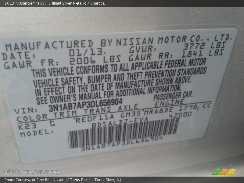 Brilliant Silver Metallic / Charcoal 2013 Nissan Sentra SV