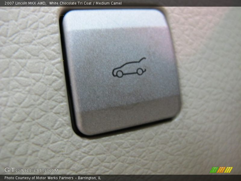 White Chocolate Tri Coat / Medium Camel 2007 Lincoln MKX AWD