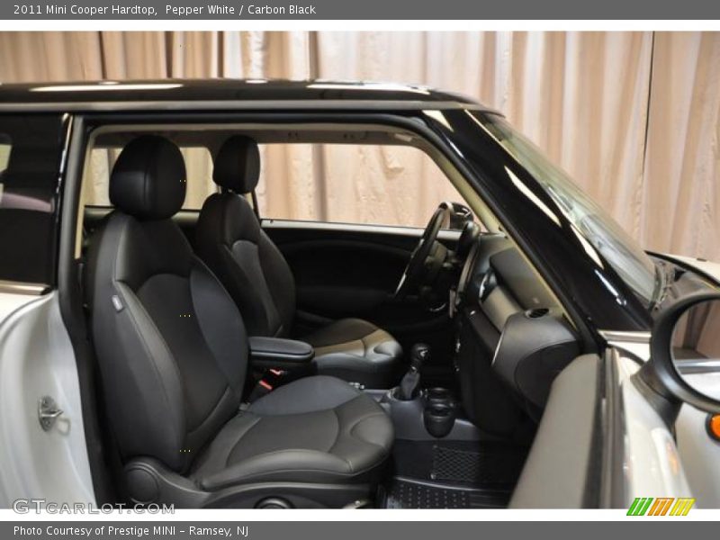 Pepper White / Carbon Black 2011 Mini Cooper Hardtop