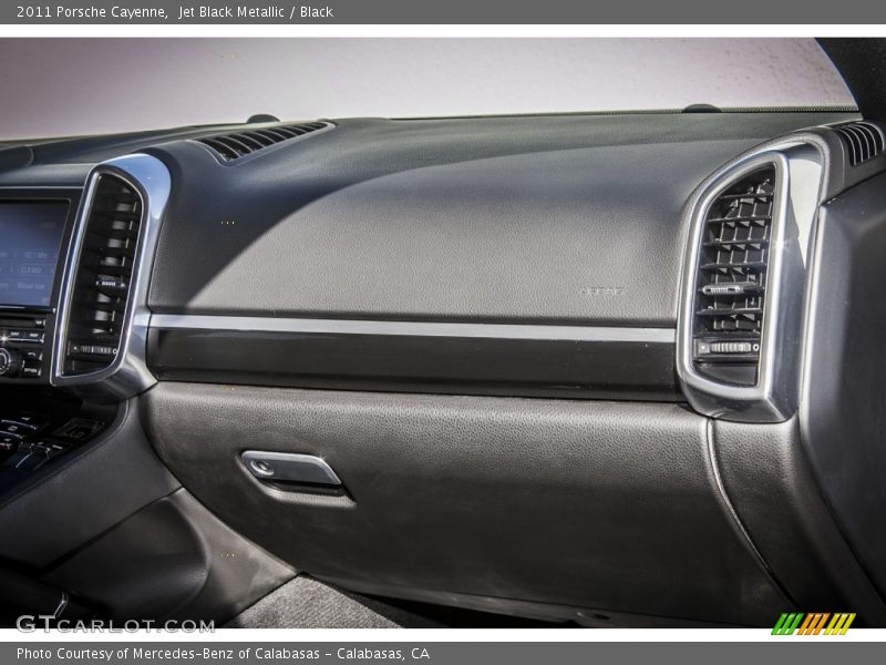 Jet Black Metallic / Black 2011 Porsche Cayenne