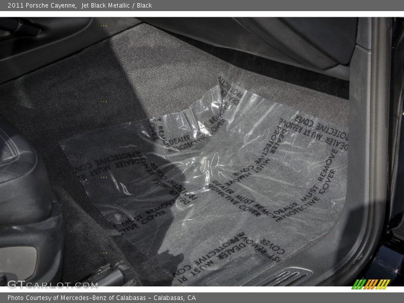 Jet Black Metallic / Black 2011 Porsche Cayenne