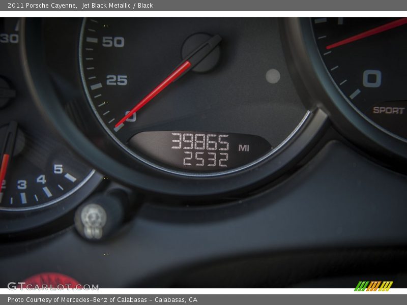 Jet Black Metallic / Black 2011 Porsche Cayenne