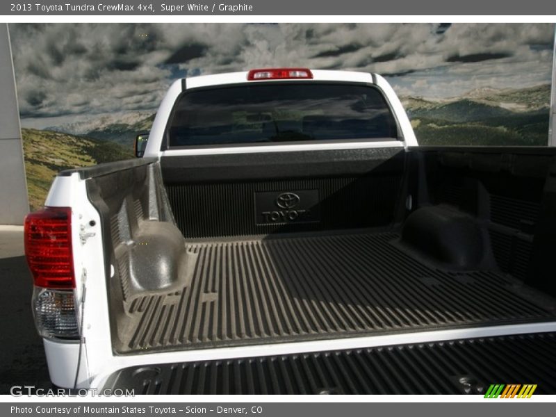 Super White / Graphite 2013 Toyota Tundra CrewMax 4x4