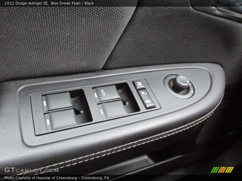 Blue Streak Pearl / Black 2012 Dodge Avenger SE