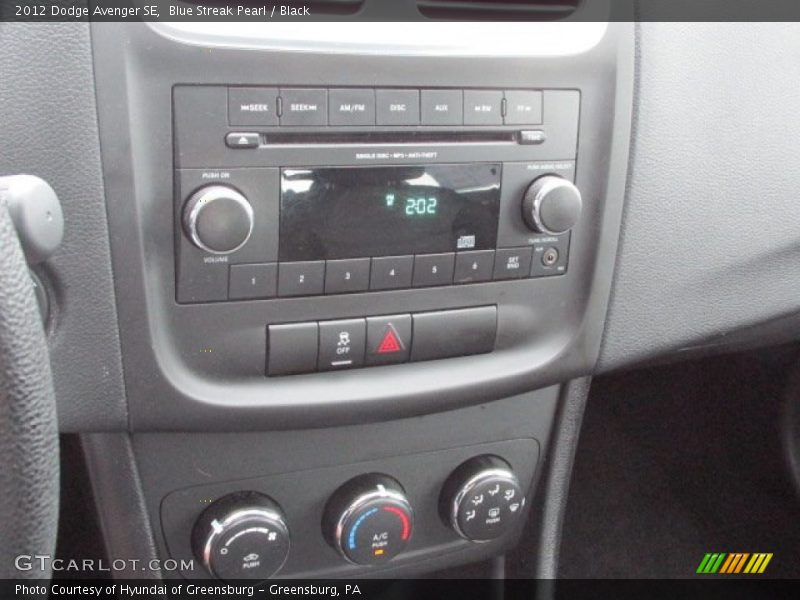 Blue Streak Pearl / Black 2012 Dodge Avenger SE