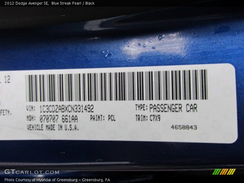Blue Streak Pearl / Black 2012 Dodge Avenger SE