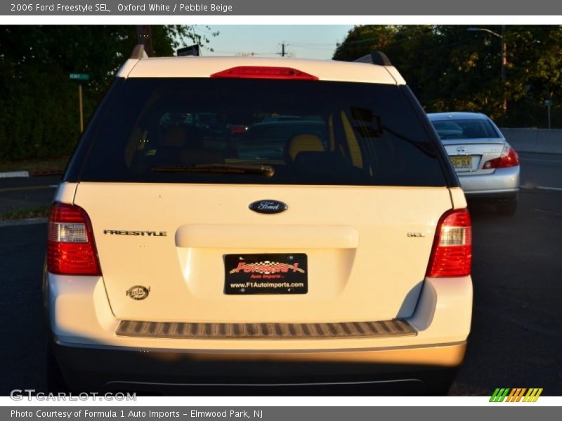Oxford White / Pebble Beige 2006 Ford Freestyle SEL