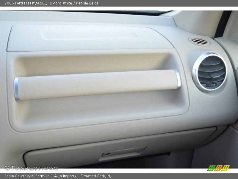 Oxford White / Pebble Beige 2006 Ford Freestyle SEL