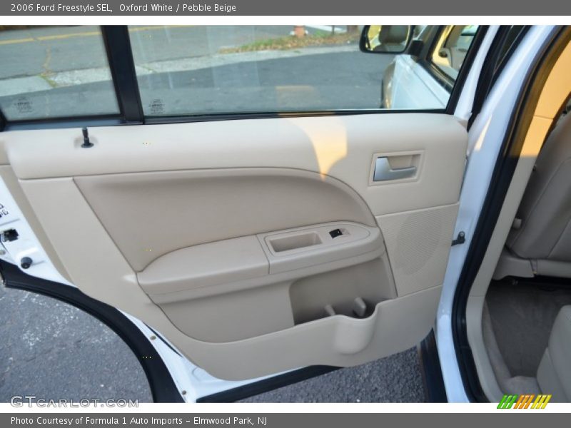 Oxford White / Pebble Beige 2006 Ford Freestyle SEL