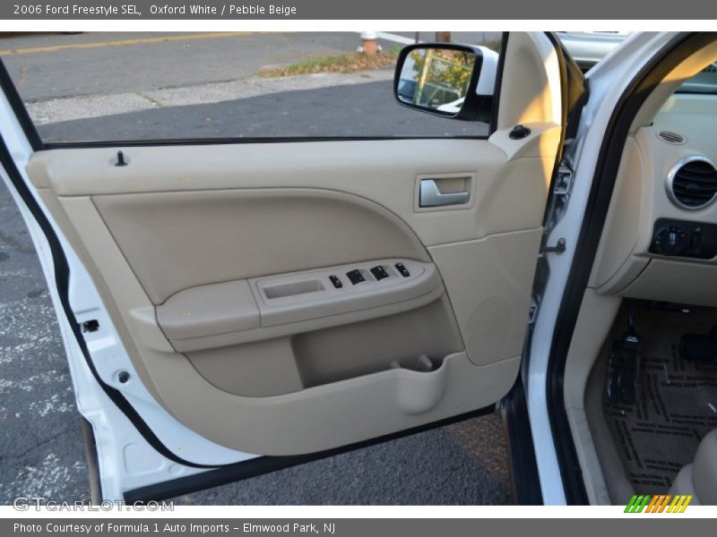 Oxford White / Pebble Beige 2006 Ford Freestyle SEL