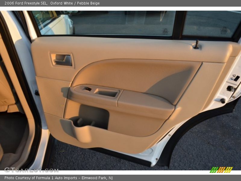 Oxford White / Pebble Beige 2006 Ford Freestyle SEL