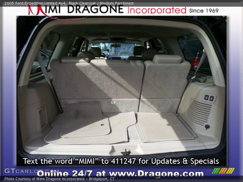 Black Clearcoat / Medium Parchment 2005 Ford Expedition Limited 4x4