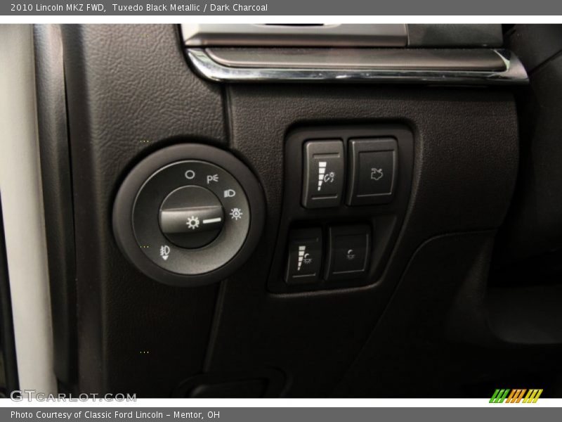 Tuxedo Black Metallic / Dark Charcoal 2010 Lincoln MKZ FWD