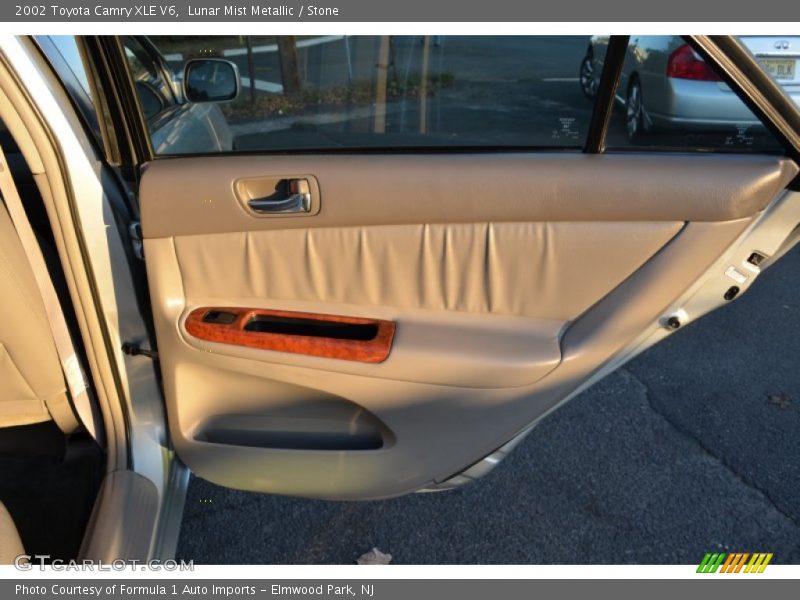 Lunar Mist Metallic / Stone 2002 Toyota Camry XLE V6