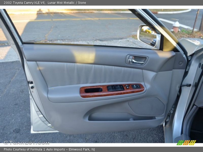 Lunar Mist Metallic / Stone 2002 Toyota Camry XLE V6