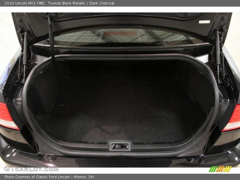 Tuxedo Black Metallic / Dark Charcoal 2010 Lincoln MKZ FWD