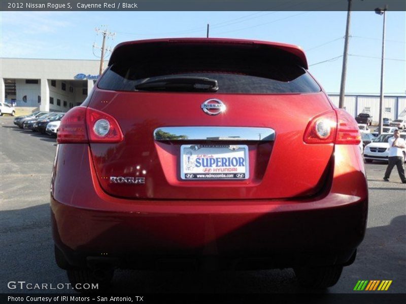 Cayenne Red / Black 2012 Nissan Rogue S