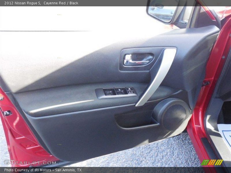 Cayenne Red / Black 2012 Nissan Rogue S