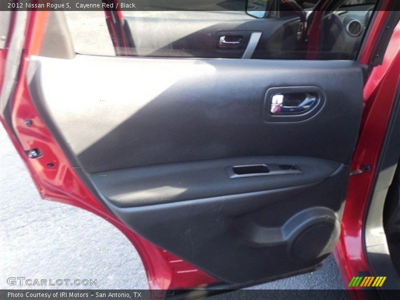 Cayenne Red / Black 2012 Nissan Rogue S