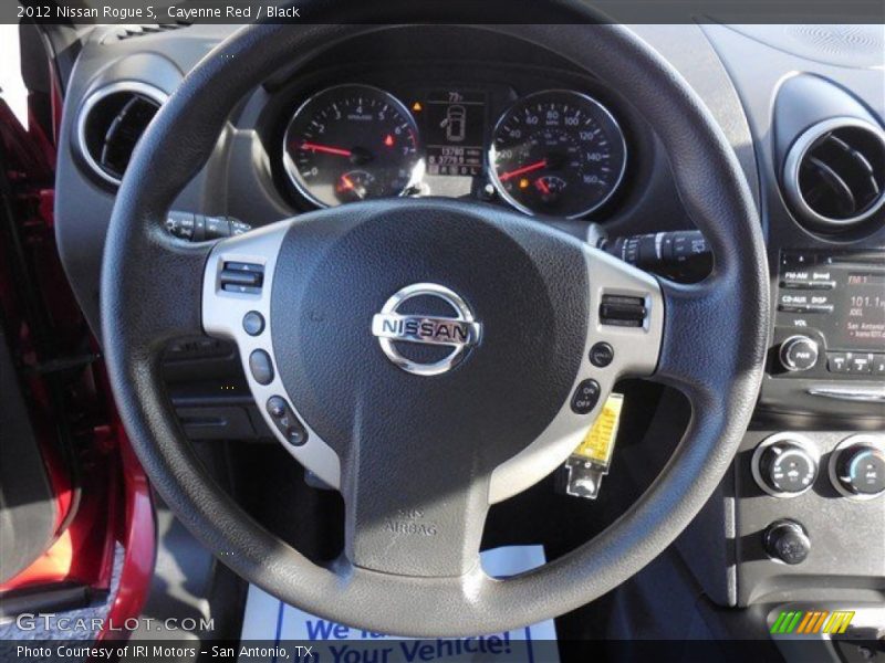Cayenne Red / Black 2012 Nissan Rogue S