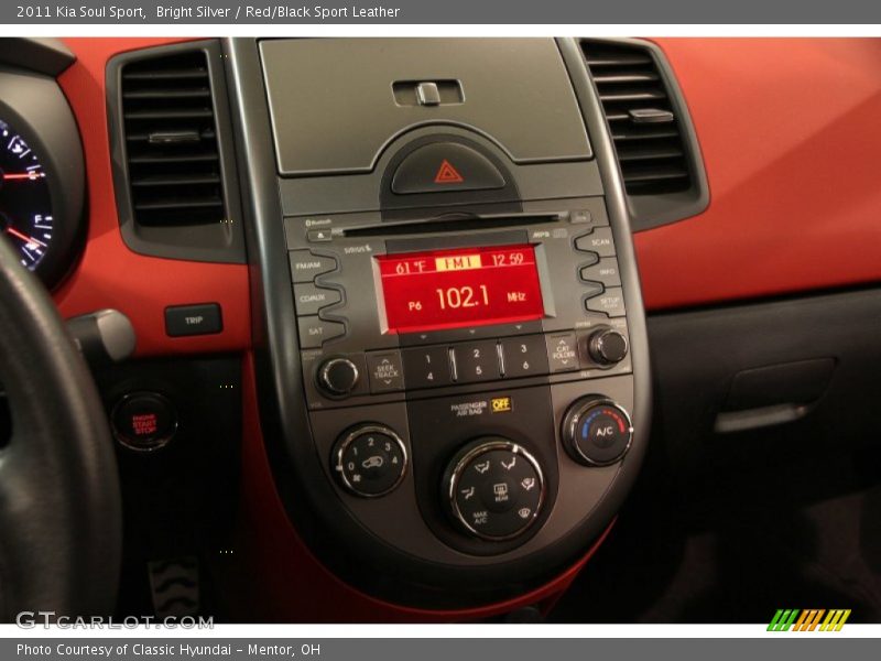 Bright Silver / Red/Black Sport Leather 2011 Kia Soul Sport