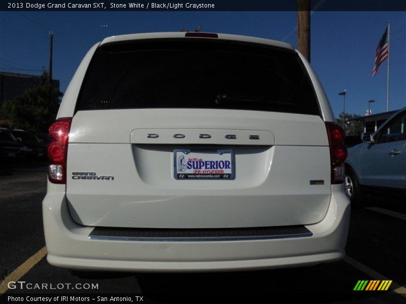 Stone White / Black/Light Graystone 2013 Dodge Grand Caravan SXT