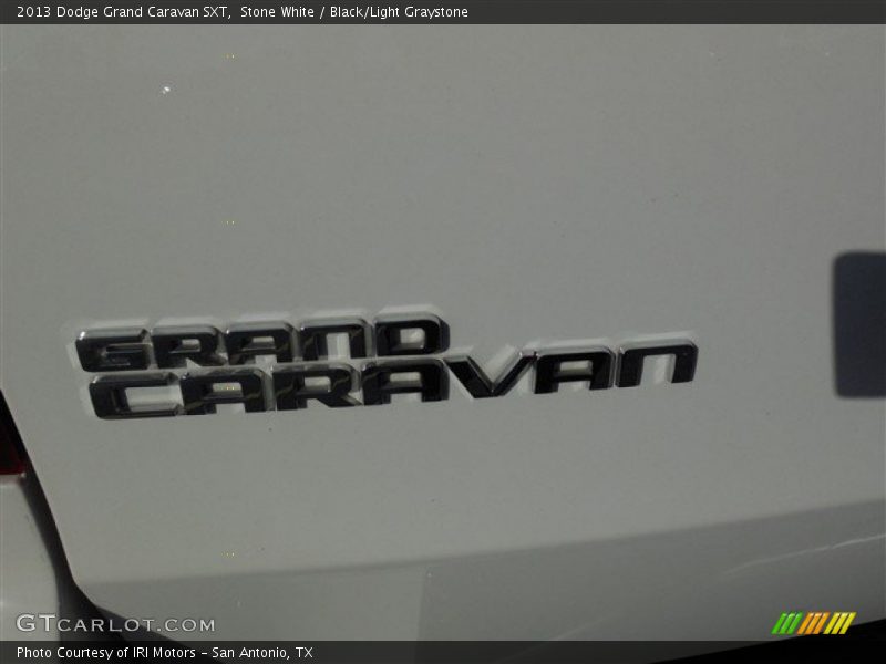 Stone White / Black/Light Graystone 2013 Dodge Grand Caravan SXT