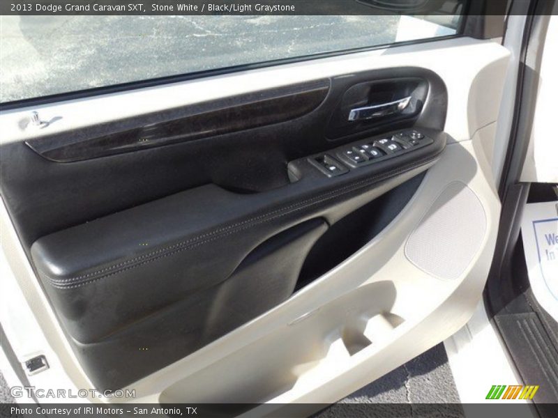 Stone White / Black/Light Graystone 2013 Dodge Grand Caravan SXT