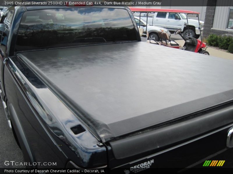Dark Blue Metallic / Medium Gray 2005 Chevrolet Silverado 2500HD LT Extended Cab 4x4