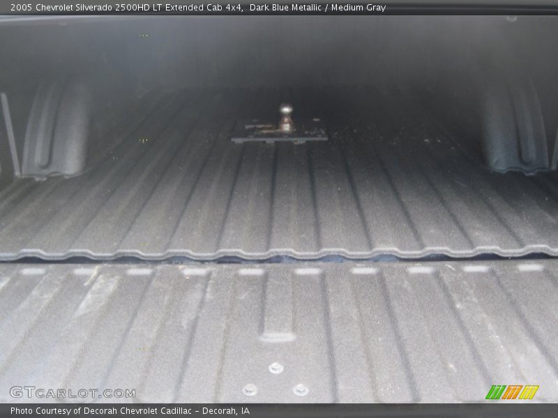 Dark Blue Metallic / Medium Gray 2005 Chevrolet Silverado 2500HD LT Extended Cab 4x4