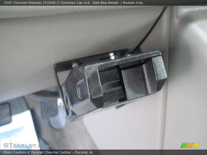 Dark Blue Metallic / Medium Gray 2005 Chevrolet Silverado 2500HD LT Extended Cab 4x4