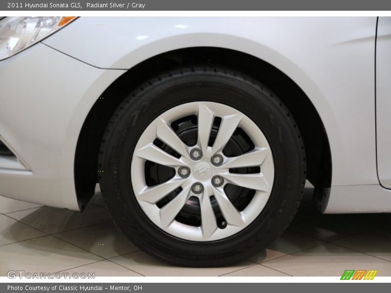 Radiant Silver / Gray 2011 Hyundai Sonata GLS